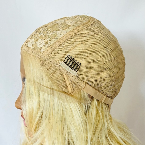 Very Pretty 28” Blonde Premium Fiber Daily Wear or Event Lace Front Wig - Picture 12 of 16